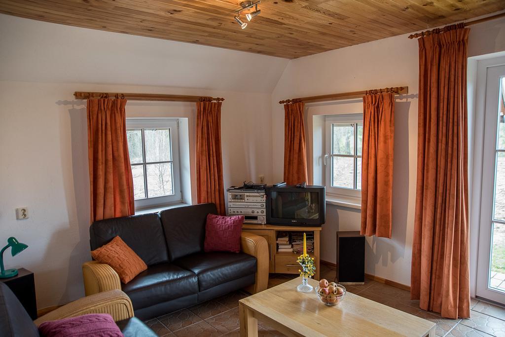 Hotel Fox House Pelci Zewnętrze zdjęcie